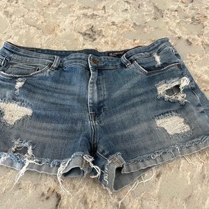 BLANK NYC jean shorts size 32